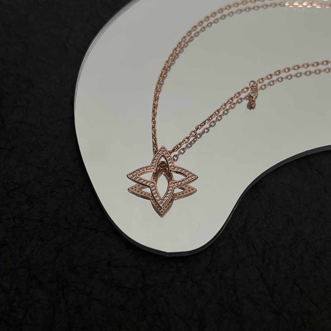 Louis Vuitton Necklaces